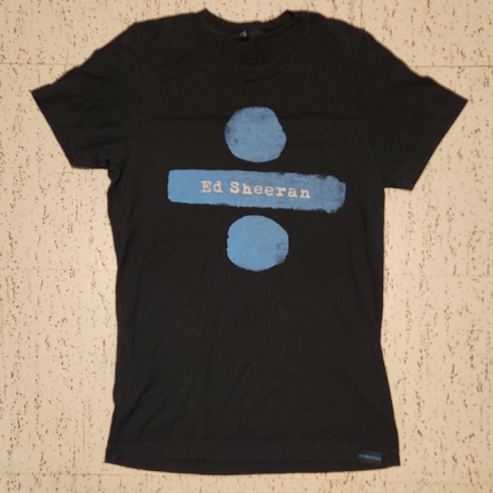 Ed Sheeran 2017 Spellout Logo Divide Tour T-Shirt Black, Blue And White